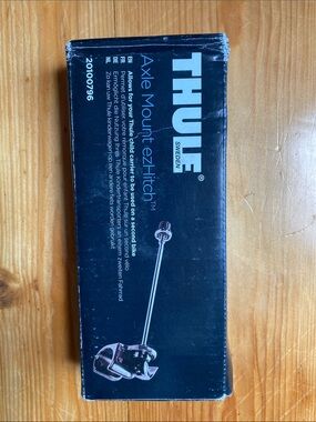 NIB Thule axle mount ezHitch